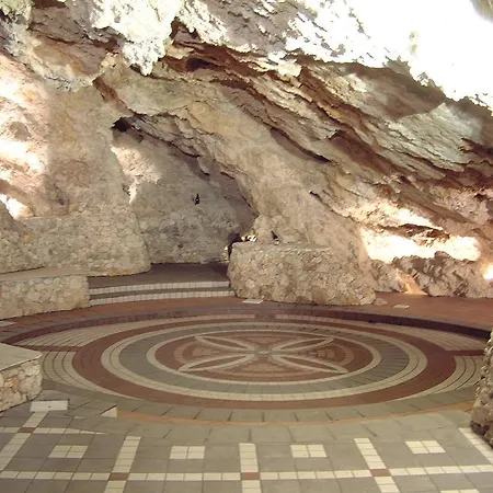La Grotta * Corbara (Campania)